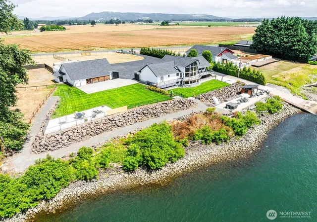 Photo 1 of Single family home for sale at 2207 Dike Rd, Woodland, WA 98674 | MLS# NWM2539645 | Listing updated on 2026-09-22