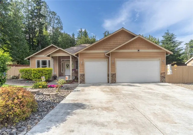 Photo 2 of Sale Pending at 4000 Ne Breakwater Ct, Bremerton, WA 98311 | MLS# NWM2539663 | Listing updated on 2026-09-30