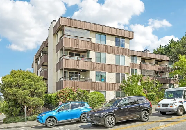 Photo 2 of Condo for sale at 3421 Sw Roxbury St #308, Seattle, WA 98126 | MLS# NWM2539713 | Listing updated on 2026-09-28