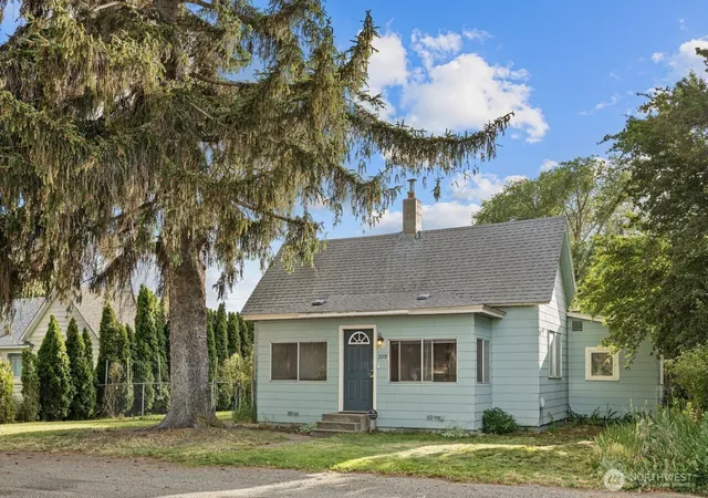 Photo 1 of Single family home for sale at 309 N Elliott St, Ellensburg, WA 98926 | MLS# NWM2539717 | Listing updated on 2026-09-22