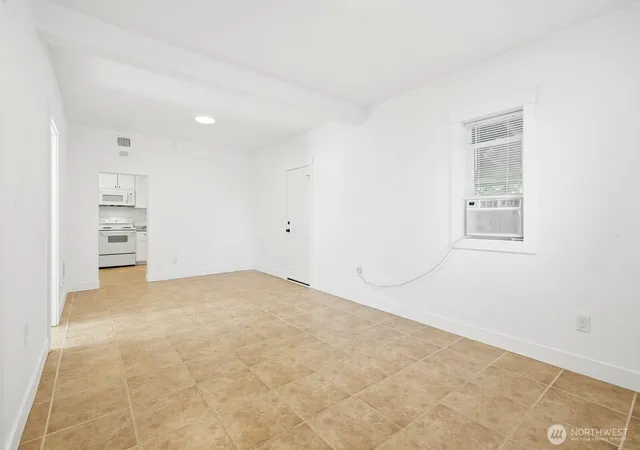 Photo 3 of Single family home for sale at 904 La Salle St, Yakima, WA 98901 | MLS# NWM2539724 | Listing updated on 2026-09-24
