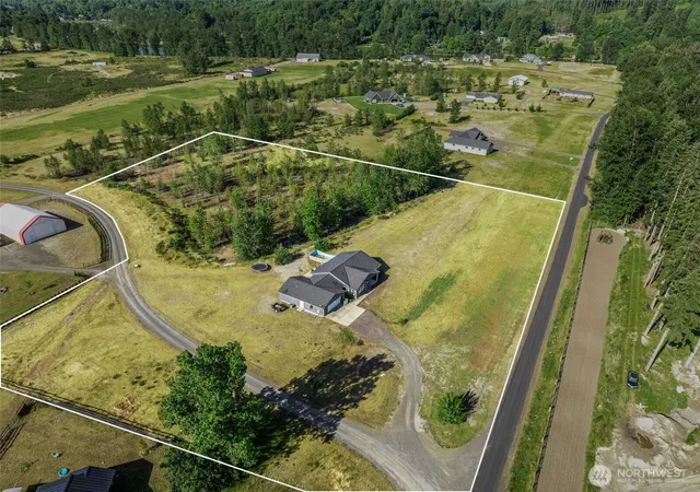 Photo 2 of Single family home for sale at 235 Flatt Rd, Kelso, WA 98626 | MLS# NWM2539725 | Listing updated on 2026-09-22