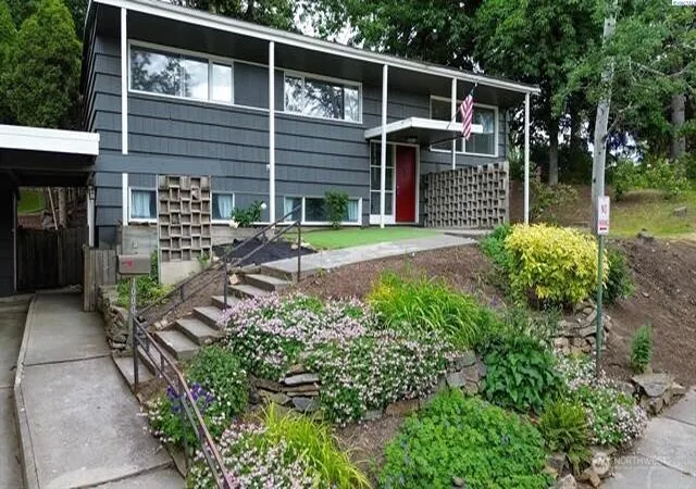 Photo 1 of Single family home for sale at 1000 Ne Duncan Ln, Pullman, WA 99163 | MLS# NWM2539742 | Listing updated on 2026-09-22
