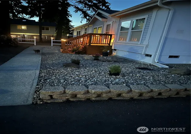 Photo 2 of Manufactured home for sale at 11303 124th Street Ct E #61, Puyallup, WA 98374 | MLS# NWM2539746 | Listing updated on 2026-09-22