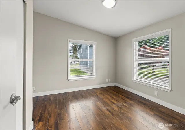Photo 4 of Manufactured home for sale at 1112 Long Rd #5, Centralia, WA 98531 | MLS# NWM2539795 | Listing updated on 2026-09-22