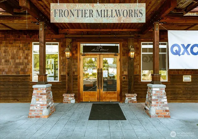 Photo 2 of Single family home for sale at 1794 Main St, Freeland, WA 98249 | MLS# NWM2539800 | Listing updated on 2026-09-19