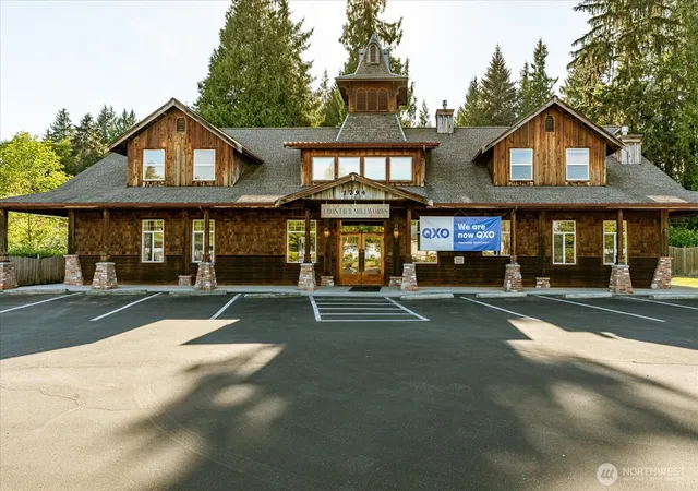 Photo 3 of Single family home for sale at 1794 Main St, Freeland, WA 98249 | MLS# NWM2539800 | Listing updated on 2026-09-19
