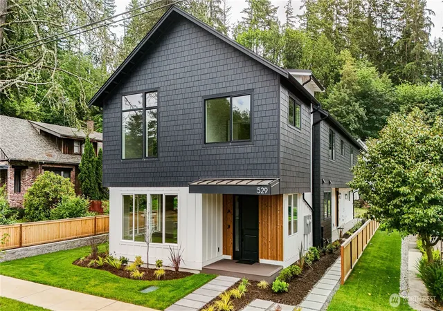 Photo 1 of Single family home for sale at 529 Se Bush St #B, Issaquah, WA 98027 | MLS# NWM2539831 | Listing updated on 2026-10-01
