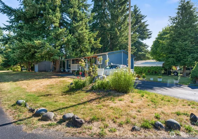 Photo 2 of Manufactured home for sale at 1024 Lincoln Ave E, Tenino, WA 98589 | MLS# NWM2539852 | Listing updated on 2026-09-22