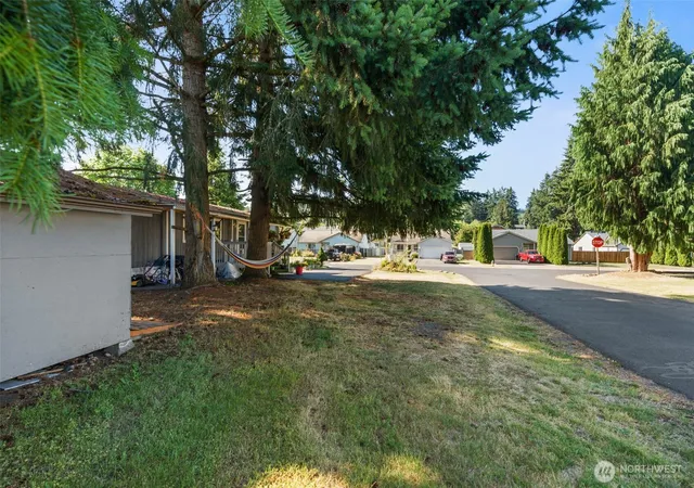 Photo 3 of Manufactured home for sale at 1024 Lincoln Ave E, Tenino, WA 98589 | MLS# NWM2539852 | Listing updated on 2026-09-22