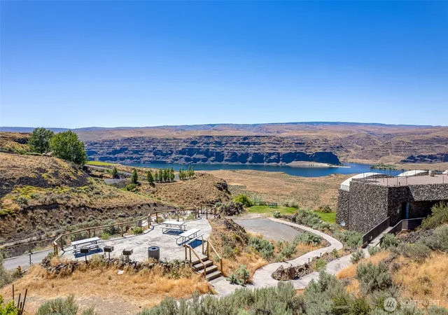 Photo 4 of Condo for sale at 23672 Sagecliffe Rd NW #8, Quincy, WA 98848 | MLS# NWM2539855 | Listing updated on 2026-09-22