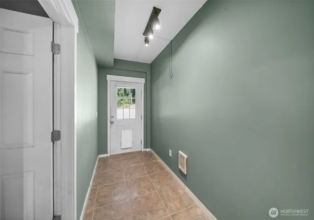Photo 4 of Single family home for sale at 5579 Big Springs Ranch Rd, Wenatchee, WA 98801 | MLS# NWM2539896 | Listing updated on 2026-09-22