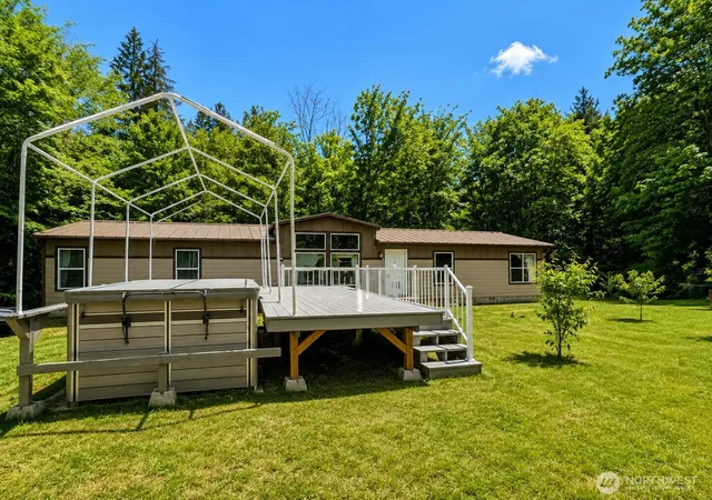 Photo 4 of Manufactured home for sale at 1611 E N Bay Rd, Allyn, WA 98524 | MLS# NWM2539902 | Listing updated on 2026-09-22