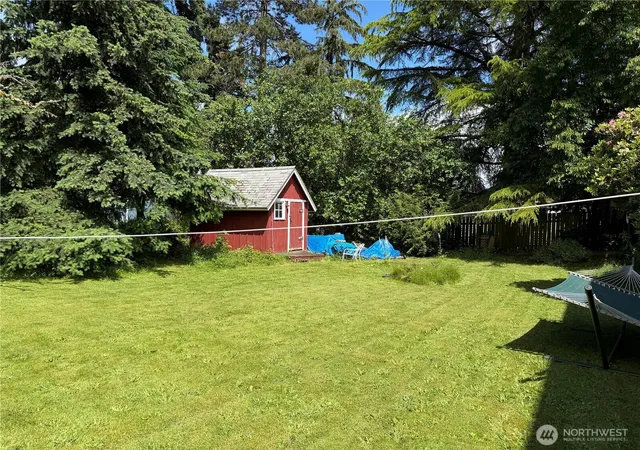 Photo 3 of Sale Pending at 3218 NE 97th Street, Seattle, WA 98115 | MLS# NWM2539905 | Listing updated on 2026-09-19