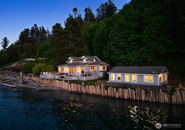 Photo 1 of Single family home for sale at 3364 Bultman Ln, Oak Harbor, WA 98277 | MLS# NWM2539910 | Listing updated on 2026-09-22