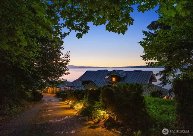 Photo 3 of Single family home for sale at 3364 Bultman Ln, Oak Harbor, WA 98277 | MLS# NWM2539910 | Listing updated on 2026-09-22