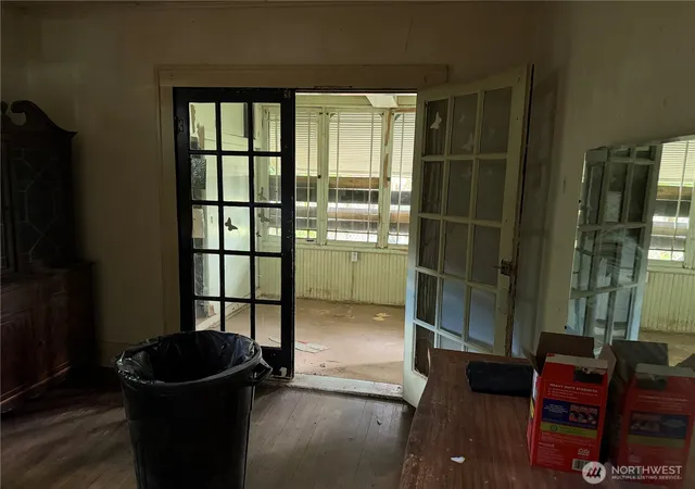 Photo 3 of Single family home for sale at 212 Ash St S, Omak, WA 98841 | MLS# NWM2539912 | Listing updated on 2026-09-22