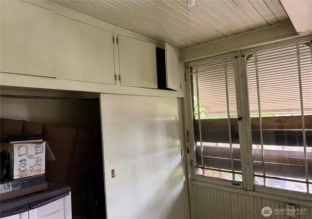 Photo 3 of Single family home for sale at 212 Ash St S, Omak, WA 98841 | MLS# NWM2539912 | Listing updated on 2026-09-22