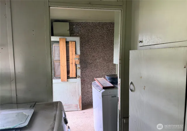 Photo 4 of Single family home for sale at 212 Ash St S, Omak, WA 98841 | MLS# NWM2539912 | Listing updated on 2026-09-22