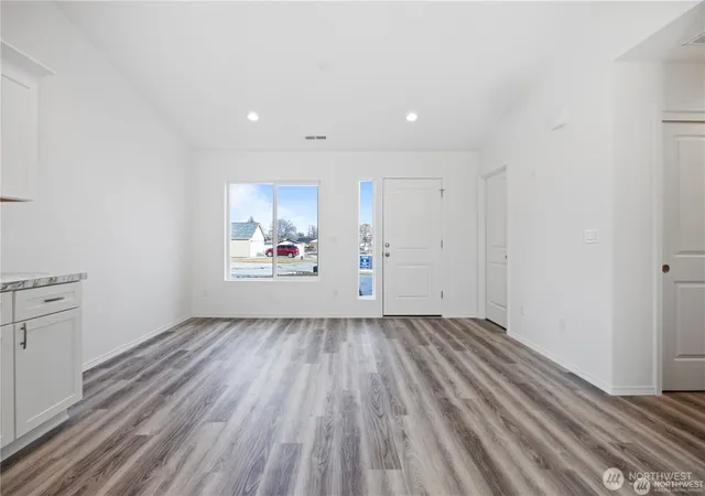 Photo 2 of Single family home for sale at 8431 Se Desert Greens Loop, Othello, WA 99344 | MLS# NWM2539978 | Listing updated on 2026-09-24