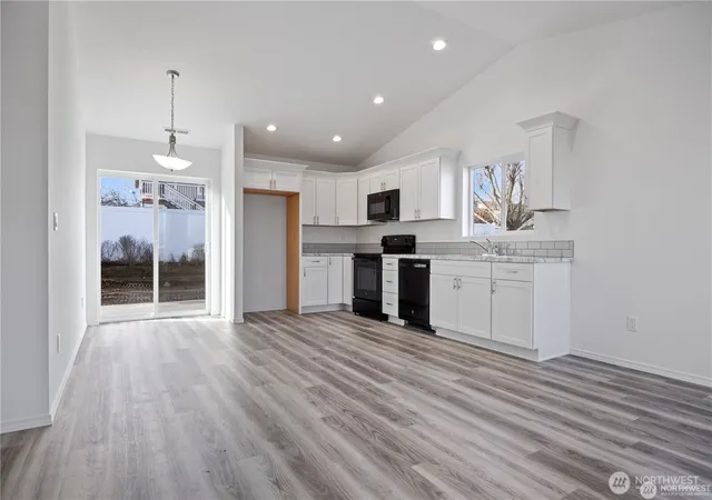 Photo 3 of Single family home for sale at 8431 Se Desert Greens Loop, Othello, WA 99344 | MLS# NWM2539978 | Listing updated on 2026-09-24