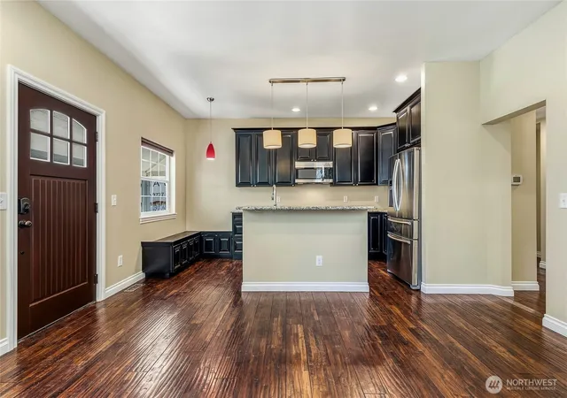 Photo 4 of Single family home for sale at 1031 Bonnie Brae St, Walla Walla, WA 99362 | MLS# NWM2539994 | Listing updated on 2026-09-22