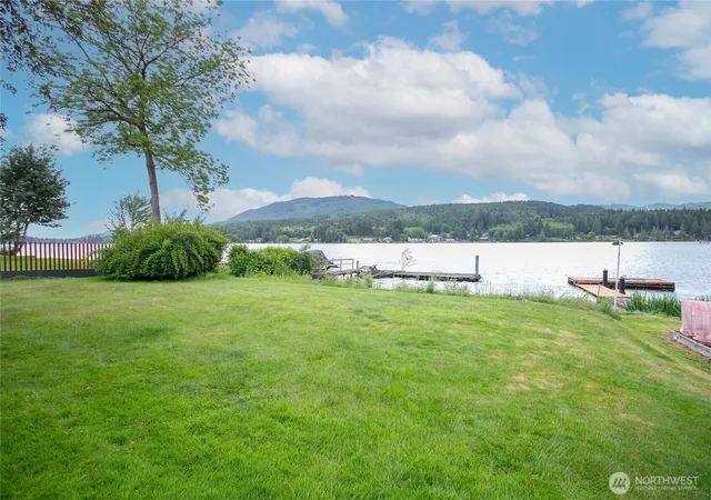 Photo 2 of Sale Pending at 859 E Lake Samish Dr, Bellingham, WA 98229 | MLS# NWM2540011 | Listing updated on 2026-09-25