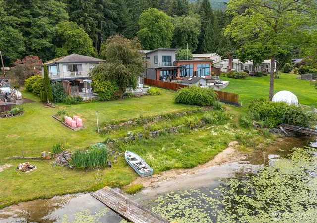 Photo 3 of Sale Pending at 859 E Lake Samish Dr, Bellingham, WA 98229 | MLS# NWM2540011 | Listing updated on 2026-09-25