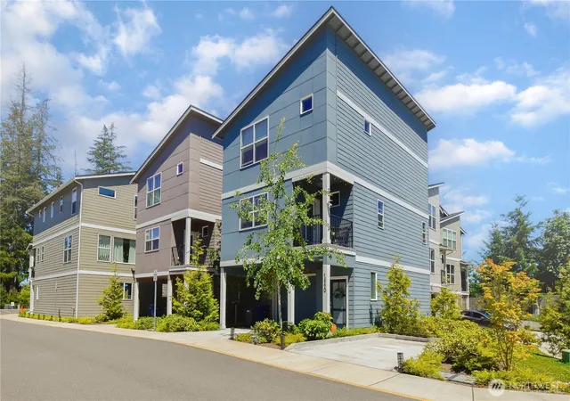 Photo 2 of Townhouse for sale at 14229 9th Place W, Lynnwood, WA 98087 | MLS# NWM2540012 | Listing updated on 2026-09-22