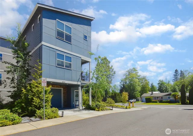 Photo 3 of Townhouse for sale at 14229 9th Place W, Lynnwood, WA 98087 | MLS# NWM2540012 | Listing updated on 2026-09-22