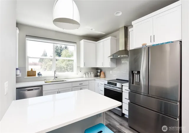 Photo 4 of Townhouse for sale at 14229 9th Place W, Lynnwood, WA 98087 | MLS# NWM2540012 | Listing updated on 2026-09-22