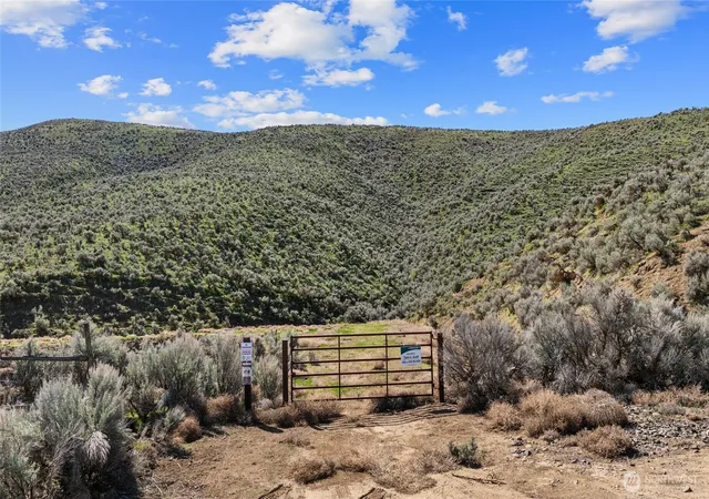 Photo 4 of Land for sale at 0 Tozer Rd, Ellensburg, WA 98926 | MLS# NWM2540064 | Listing updated on 2026-09-22
