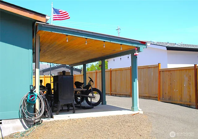 Photo 3 of Sale Pending at 601 Veterans Ave, Westport, WA 98595 | MLS# NWM2540072 | Listing updated on 2026-09-30