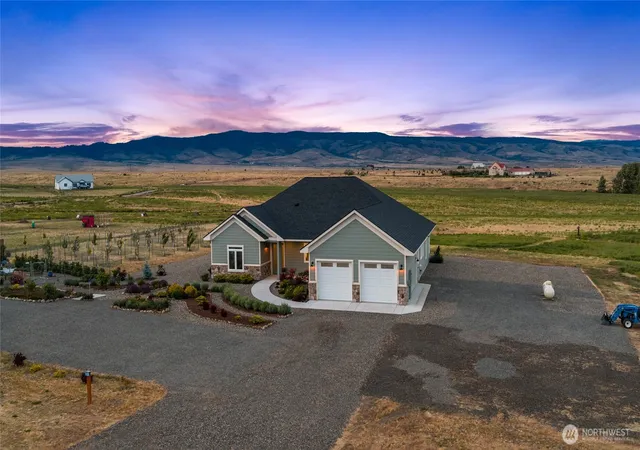 Photo 3 of Single family home for sale at 1630 Bitterbrush Dr, Ellensburg, WA 98926 | MLS# NWM2540077 | Listing updated on 2026-09-22