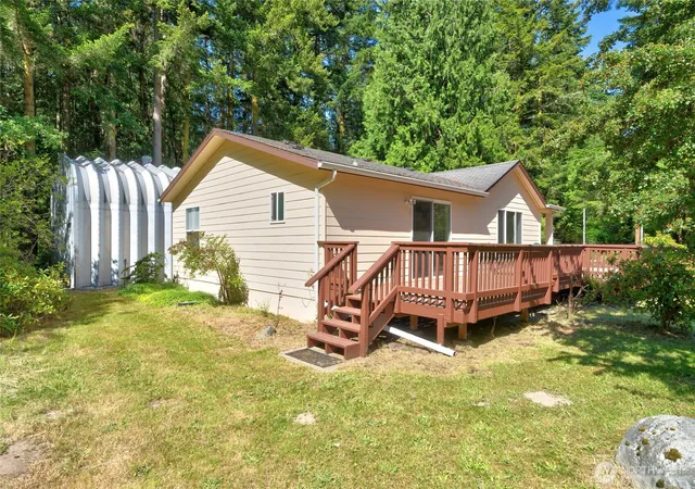 Photo 4 of Manufactured home for sale at 300 S 2nd Street, Port Townsend, WA 98368 | MLS# NWM2540096 | Listing updated on 2026-09-22