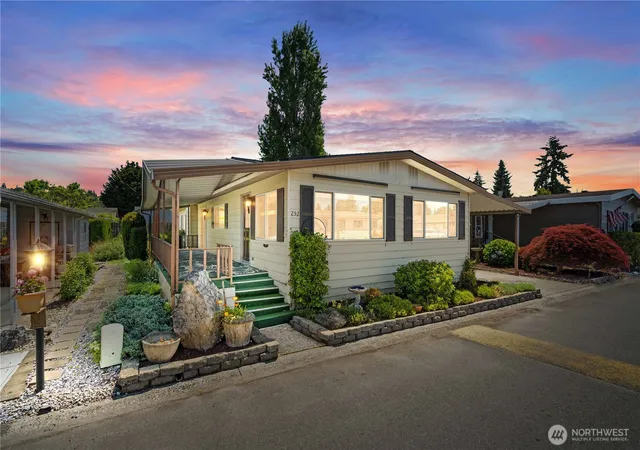 Photo 2 of Manufactured home for sale at 1402 22nd Street Ne #252, Auburn, WA 98002 | MLS# NWM2540122 | Listing updated on 2026-09-22