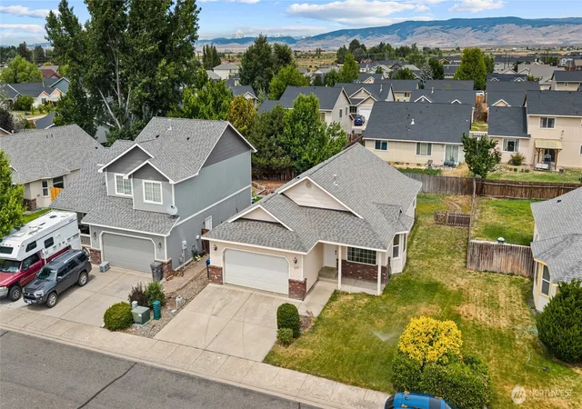 Photo 3 of Sale Pending at 105 Joanna Pl, Ellensburg, WA 98926 | MLS# NWM2540124 | Listing updated on 2026-09-25