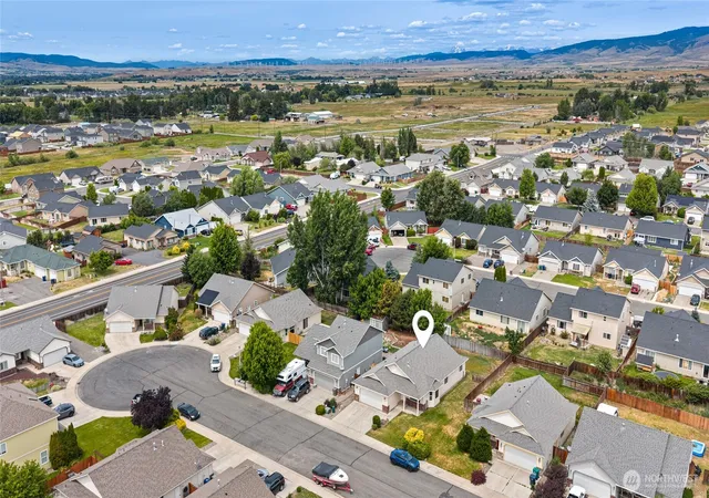 Photo 3 of Sale Pending at 105 Joanna Pl, Ellensburg, WA 98926 | MLS# NWM2540124 | Listing updated on 2026-09-25