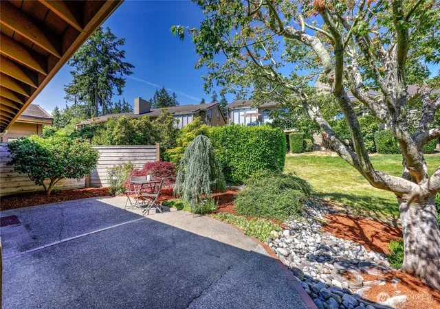Photo 3 of Sale Pending at 130 Upper Blfs Dr #1, Port Townsend, WA 98368 | MLS# NWM2540126 | Listing updated on 2026-09-24