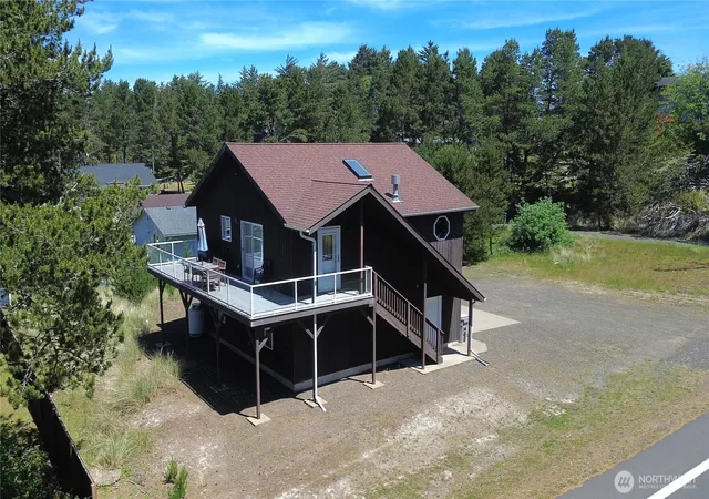 Photo 1 of Single family home for sale at 1040 W Hancock Ave, Westport, WA 98595 | MLS# NWM2540146 | Listing updated on 2026-09-22