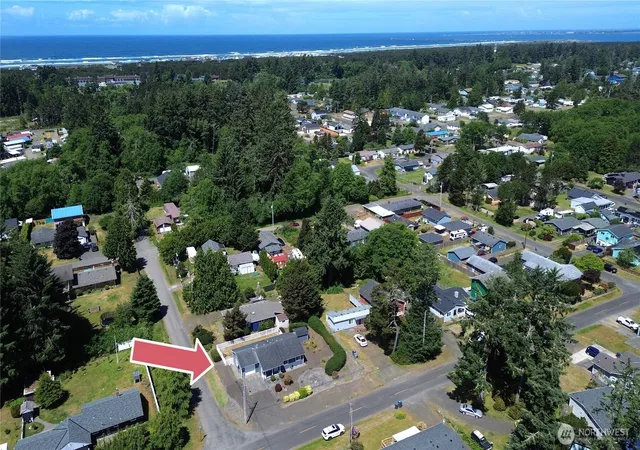 Photo 3 of Single family home for sale at 731 S Broadway St, Westport, WA 98595 | MLS# NWM2540160 | Listing updated on 2026-09-22