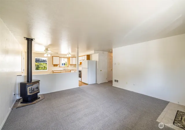 Photo 4 of Single family home for sale at 731 S Broadway St, Westport, WA 98595 | MLS# NWM2540160 | Listing updated on 2026-09-22