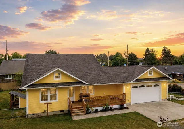 Photo 1 of Single family home for sale at 105 22nd Street Ne, Long Beach, WA 98631 | MLS# NWM2540172 | Listing updated on 2026-09-22