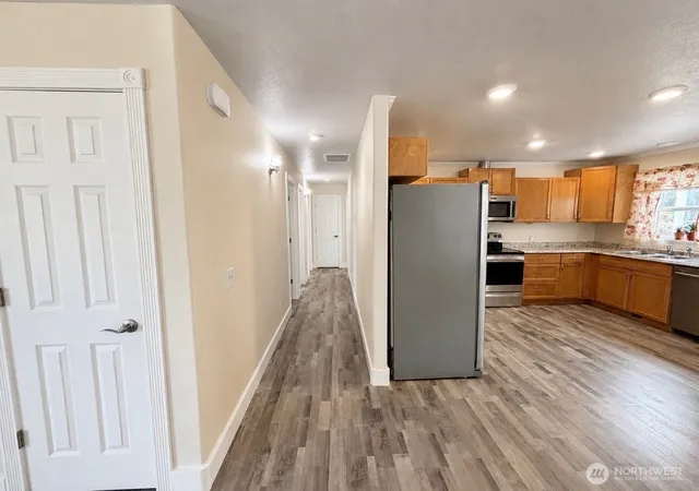 Photo 3 of Single family home for sale at 105 22nd Street Ne, Long Beach, WA 98631 | MLS# NWM2540172 | Listing updated on 2026-09-22