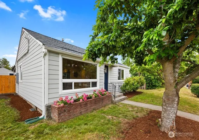 Photo 2 of Single family home for sale at 7843 Yakima Ave, Tacoma, WA 98408 | MLS# NWM2540183 | Listing updated on 2026-09-22