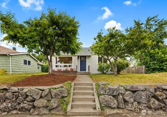 Photo 3 of Single family home for sale at 7843 Yakima Ave, Tacoma, WA 98408 | MLS# NWM2540183 | Listing updated on 2026-09-22