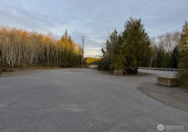 Photo 3 of Sale Pending at 7507 Us Hwy 101, Amanda Park, WA 98526 | MLS# NWM2540189 | Listing updated on 2026-09-29