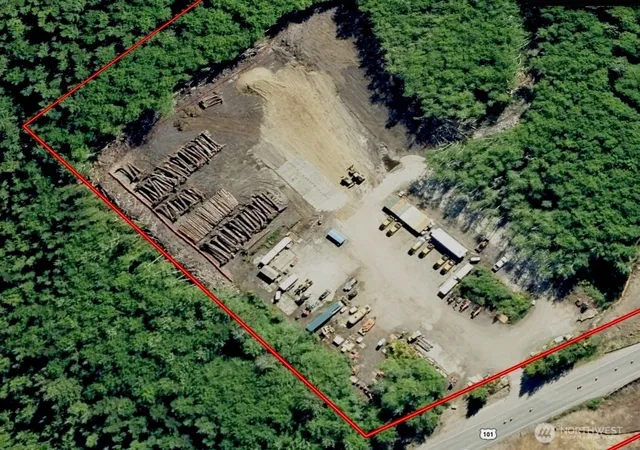 Photo 3 of Sale Pending at 7507 US Hwy 101, Amanda Park, WA 98526 | MLS# NWM2540189 | Listing updated on 2026-09-29