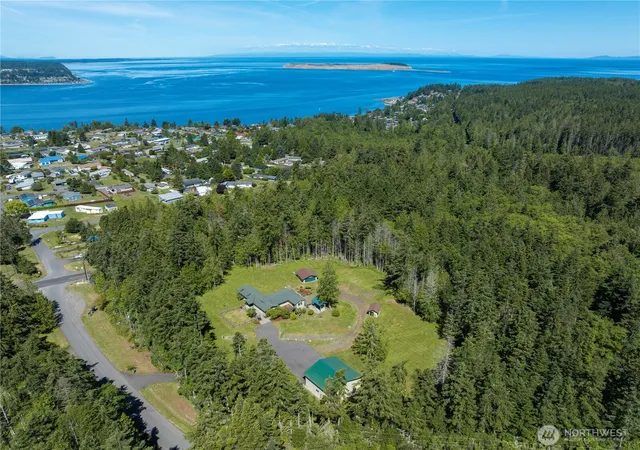 Photo 2 of Single family home for sale at 61 Saddle Dr, Port Townsend, WA 98368 | MLS# NWM2540210 | Listing updated on 2026-09-22