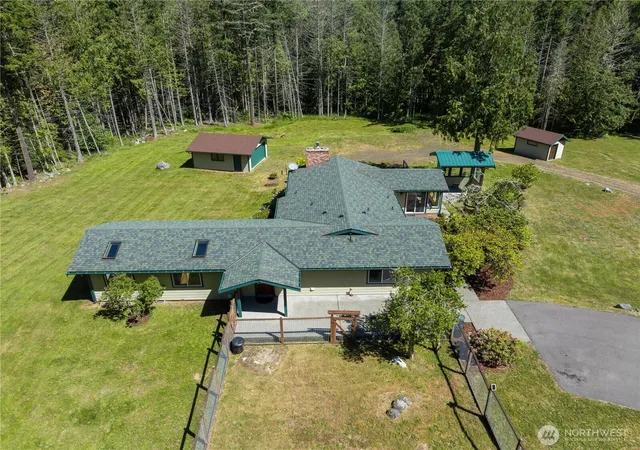 Photo 3 of Single family home for sale at 61 Saddle Dr, Port Townsend, WA 98368 | MLS# NWM2540210 | Listing updated on 2026-09-22